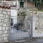 Stone House Djakonovic